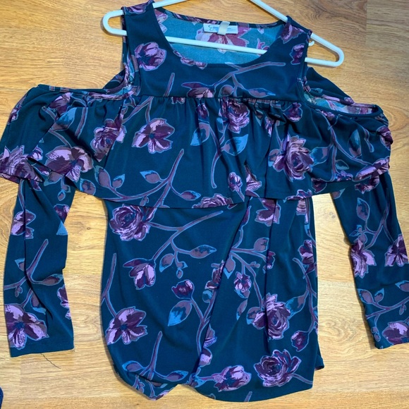 Jessica Simpson Maternity top Medium - Picture 1 of 3